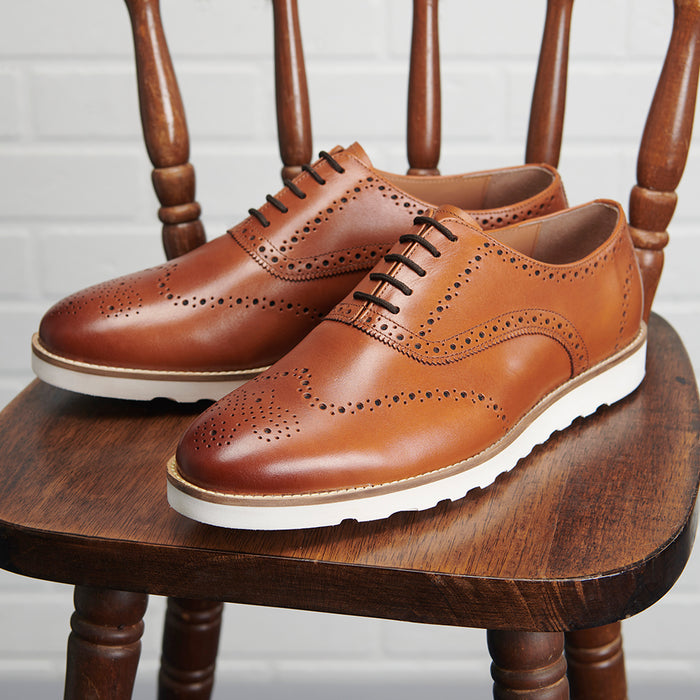 Apex Brogue - Tan
