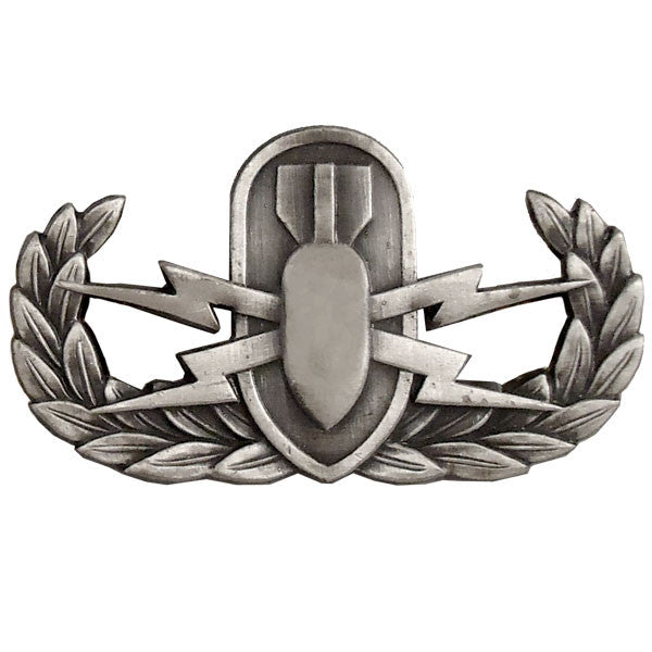 Badge: Explosive Ordnance Disposal - regulation, oxidized