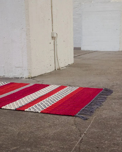 finarte-birgitta-rug-red-mood-2