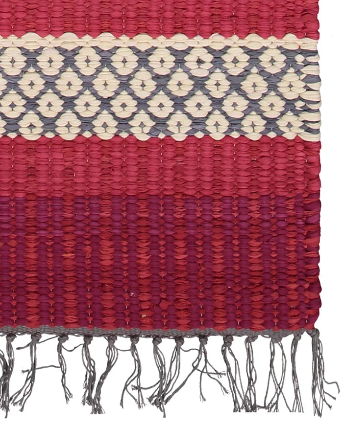 finarte-birgitta-rug-red-corner