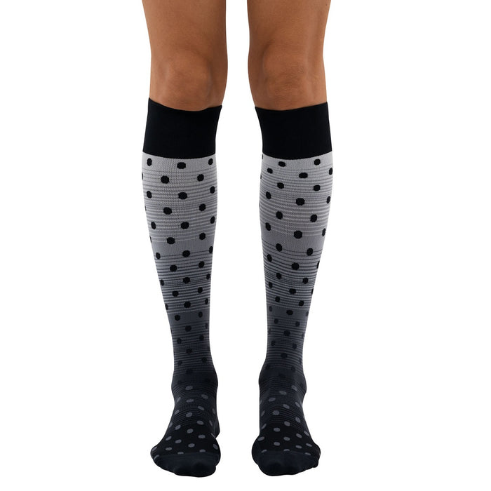 Everyday Style Shadow Dots Below Knee Socks