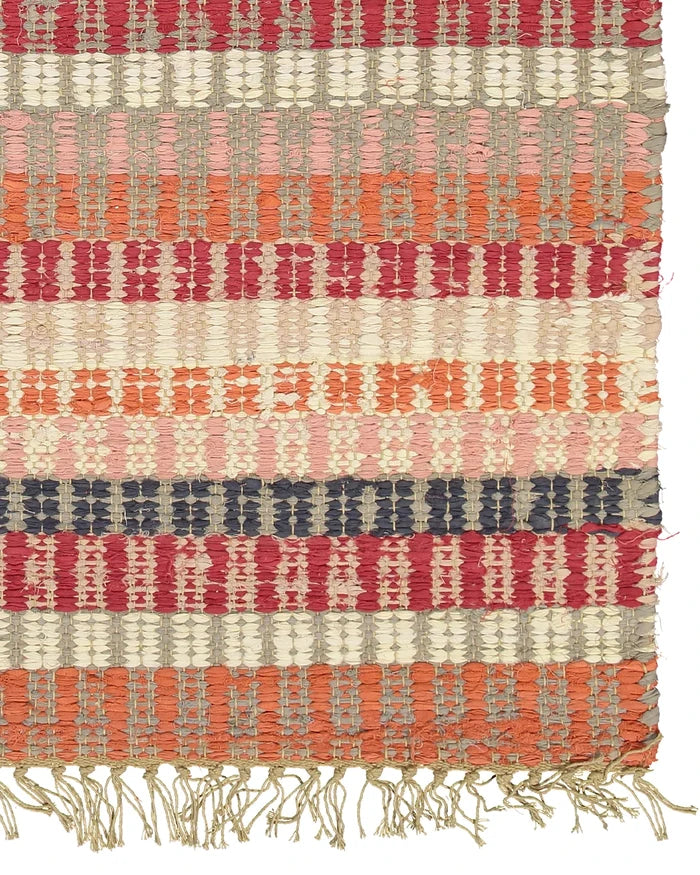 finarte-huvila-rug-red-corner