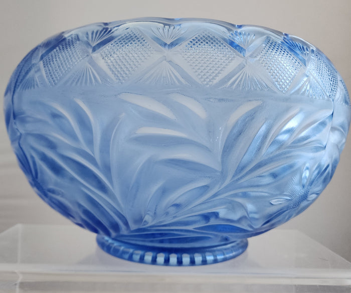 L E Smith Glass blue punch bowl Pick up only