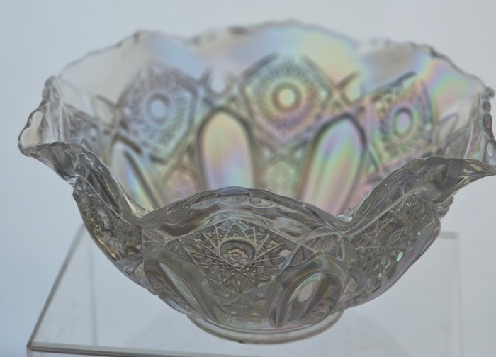 L.E Smith Glass Iridescent Quintec bowl