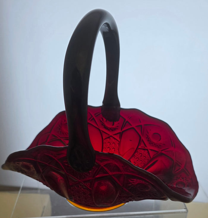 L.E Smith Glass red Quintec basket