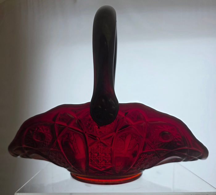 L.E Smith Glass red Quintec basket