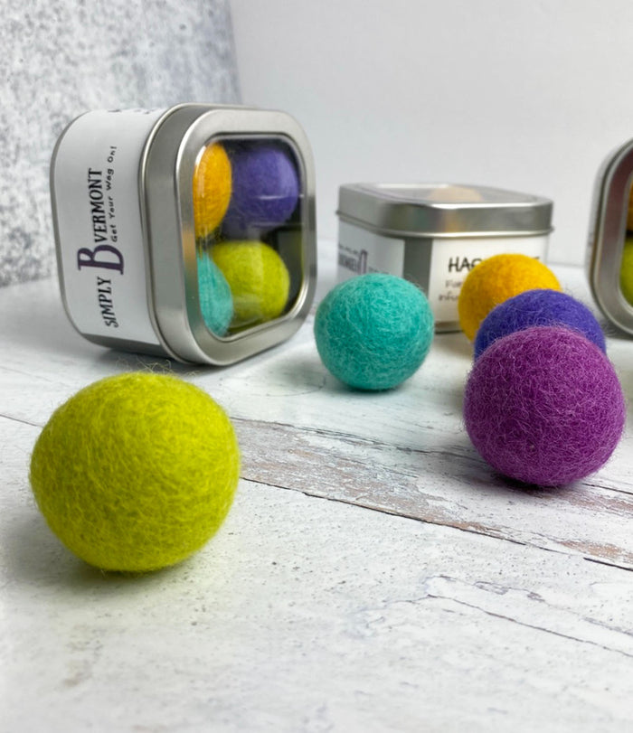 CATNIP INFUSED BALLS WITH TIN