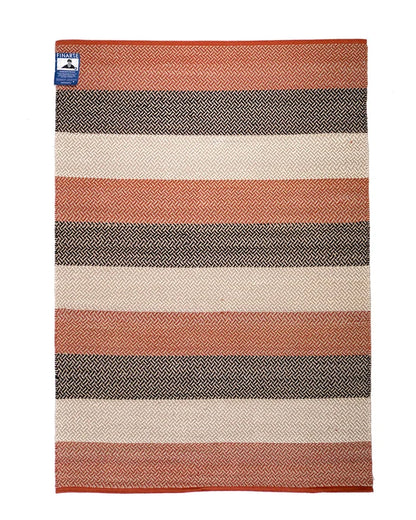 finarte-tori-rug-red